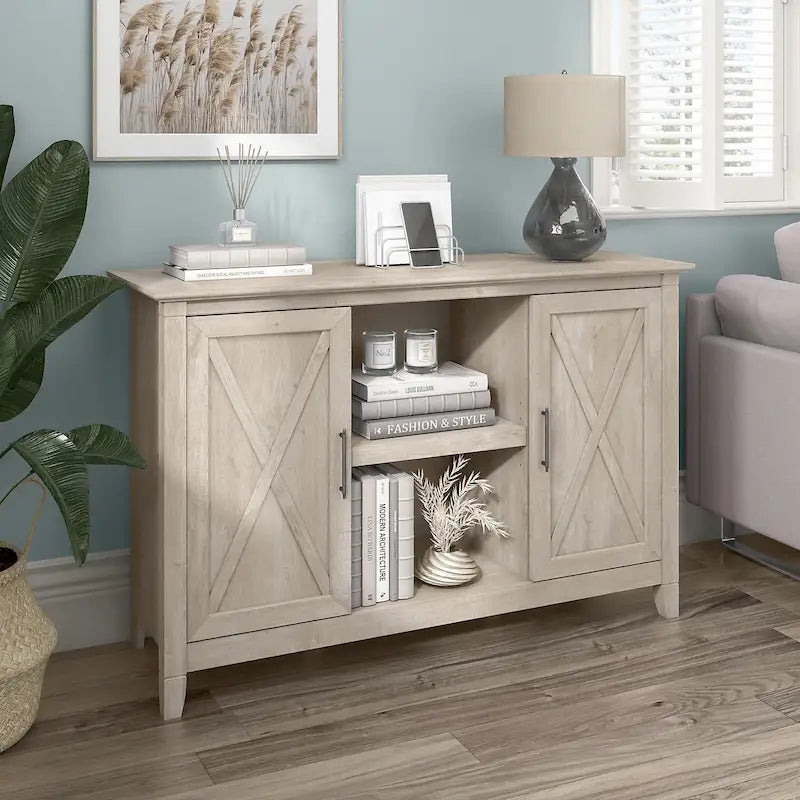 Meuble d'appoint avec portes