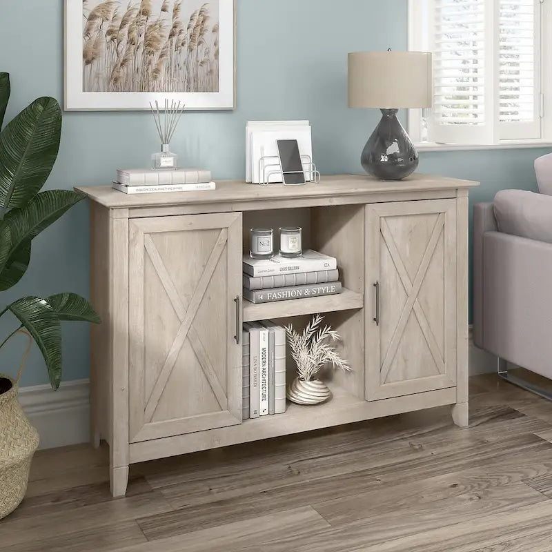 Meuble d'appoint avec portes
