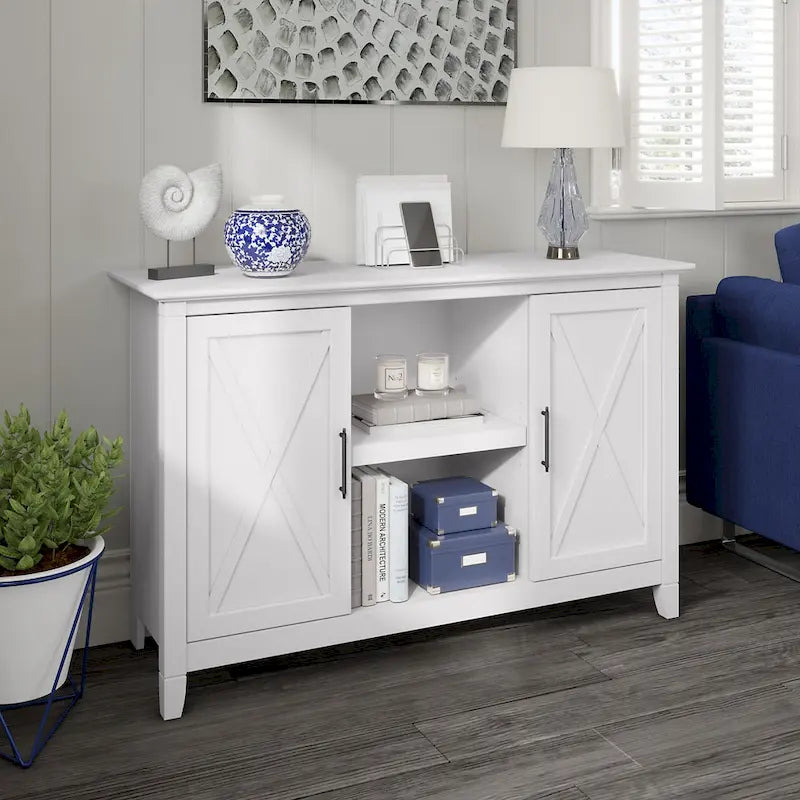 Meuble d'appoint avec portes