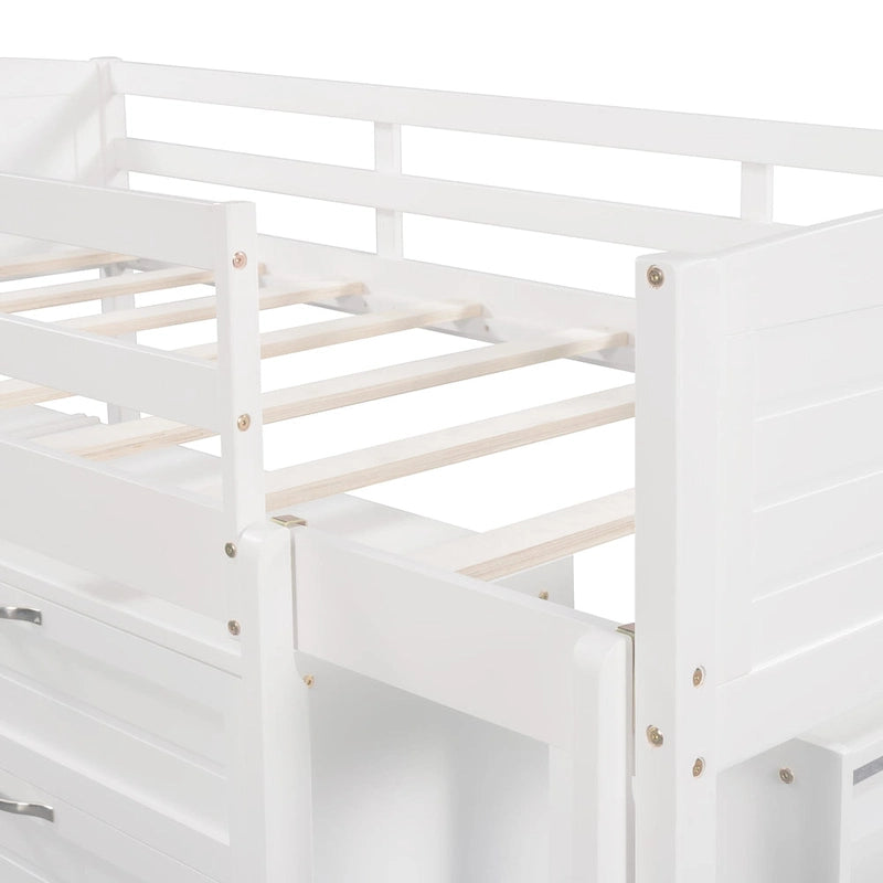 Lit mezzanine bas avec armoires, étagères et toboggan