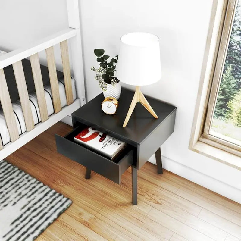 Table de chevet scandinave avec tiroir
